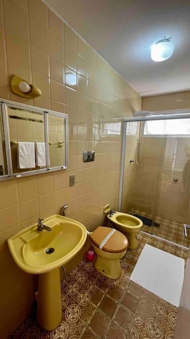 Apartamento Otima Localizacao Quadra Mar E